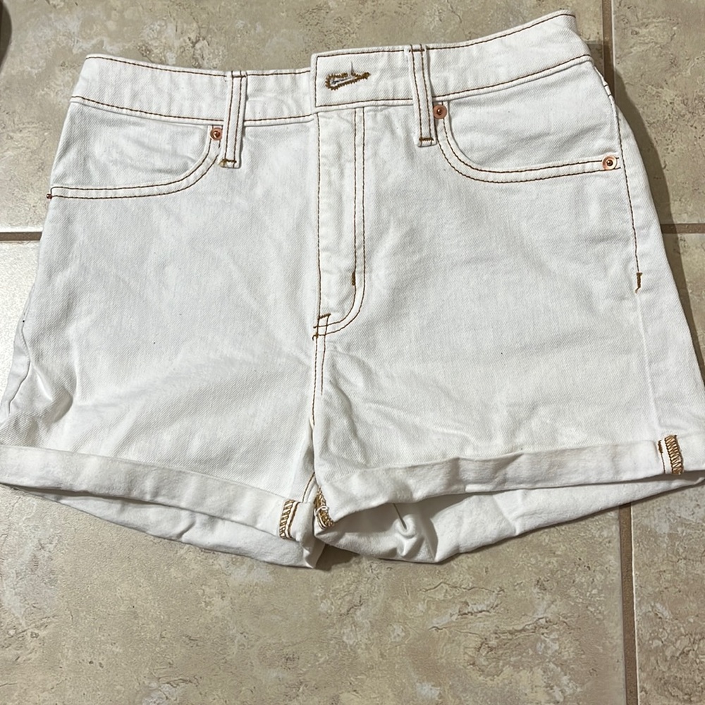 WHITE JEAN SHORTS